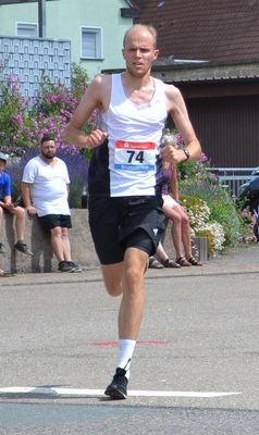 2306190045 Julian Preisker Sieger 5 km