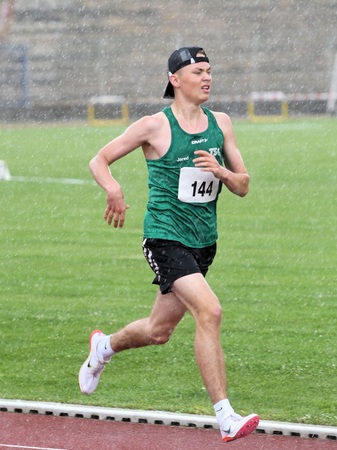SDM Jared Halbig im Regen 1500 m SDM Jared Halbig im Regen 1500 m