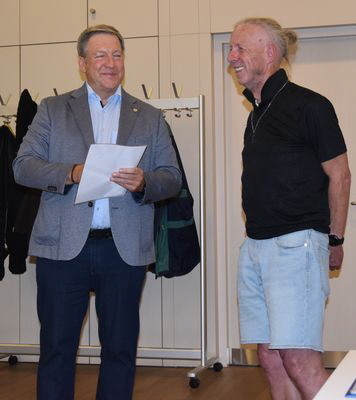 161020260030 Ehrung Joerg Behrendt