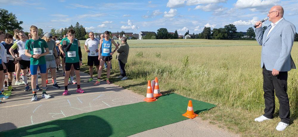 Ansprache vor 5 KM durch OB2 Ansprache vor 5 KM durch OB2
